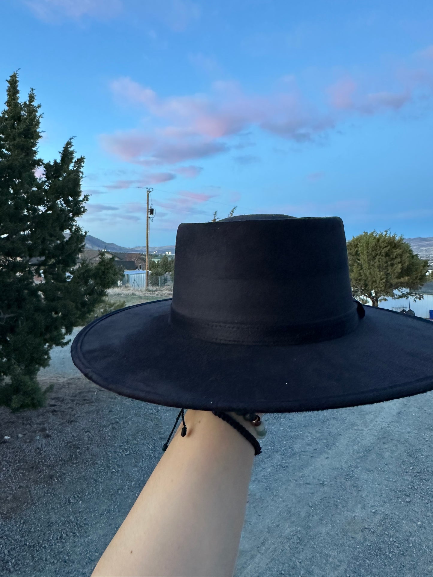 Black Cordobez Crown Gamuza