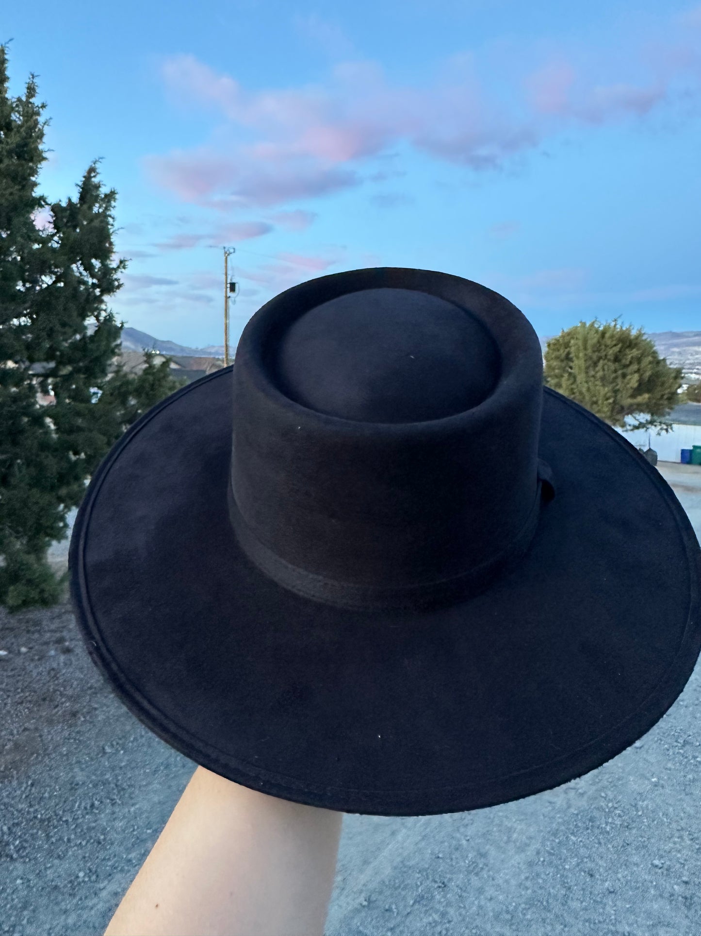 Black Cordobez Crown Gamuza